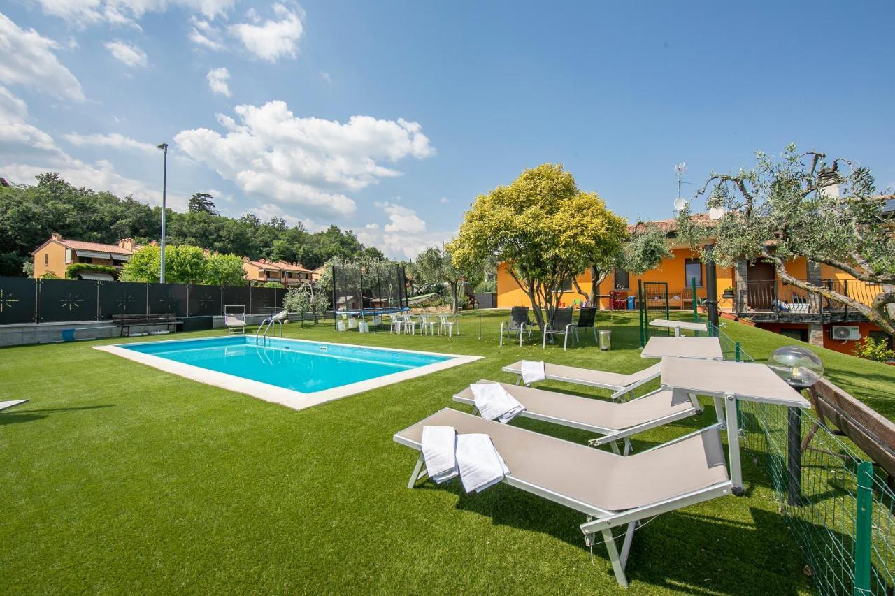 Villa Teresa Apt Lake Garda View - Happy Rentals سويانو ديل لاغو المظهر الخارجي الصورة