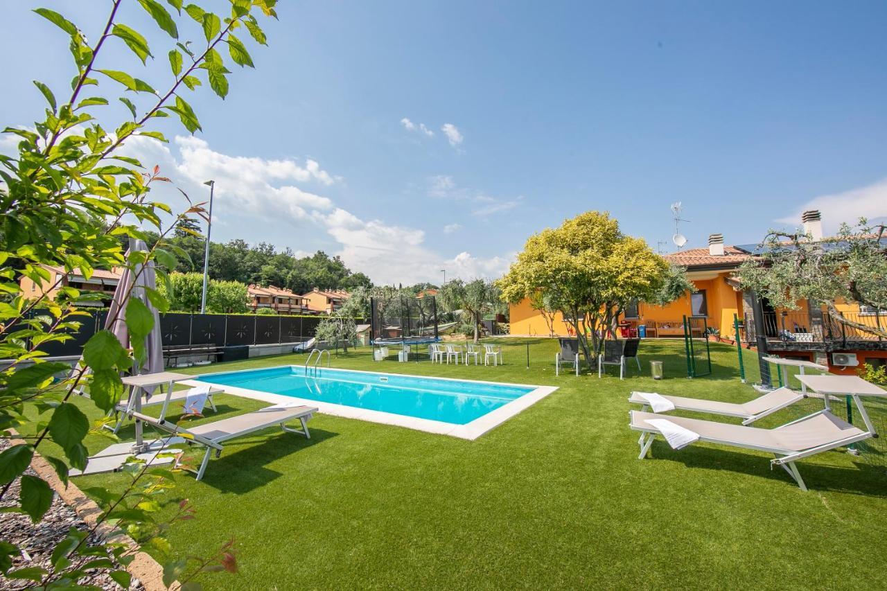 Villa Teresa Apt Lake Garda View - Happy Rentals سويانو ديل لاغو المظهر الخارجي الصورة