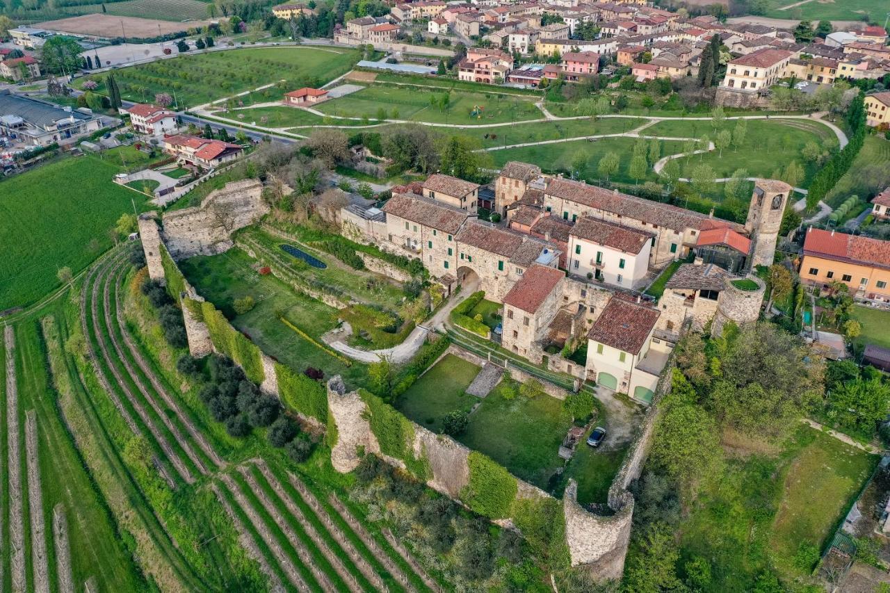 Villa Teresa Apt Lake Garda View - Happy Rentals سويانو ديل لاغو المظهر الخارجي الصورة